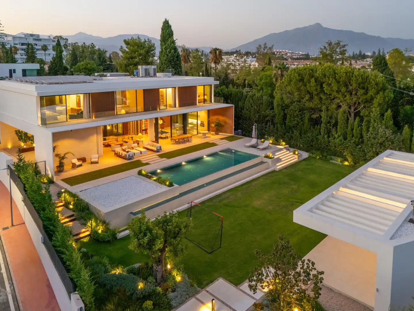 Casa o xalet en venda a CALLE 19-E (UR GUADALMINA ALTA) 720 29670 MARBELLA (MÁLAGA), Guadalmina Alta
