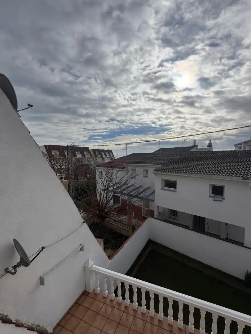 Vista exterior de Casa adosada en venta en Vinaròs con Aire acondicionado, Jardín privado y Terraza