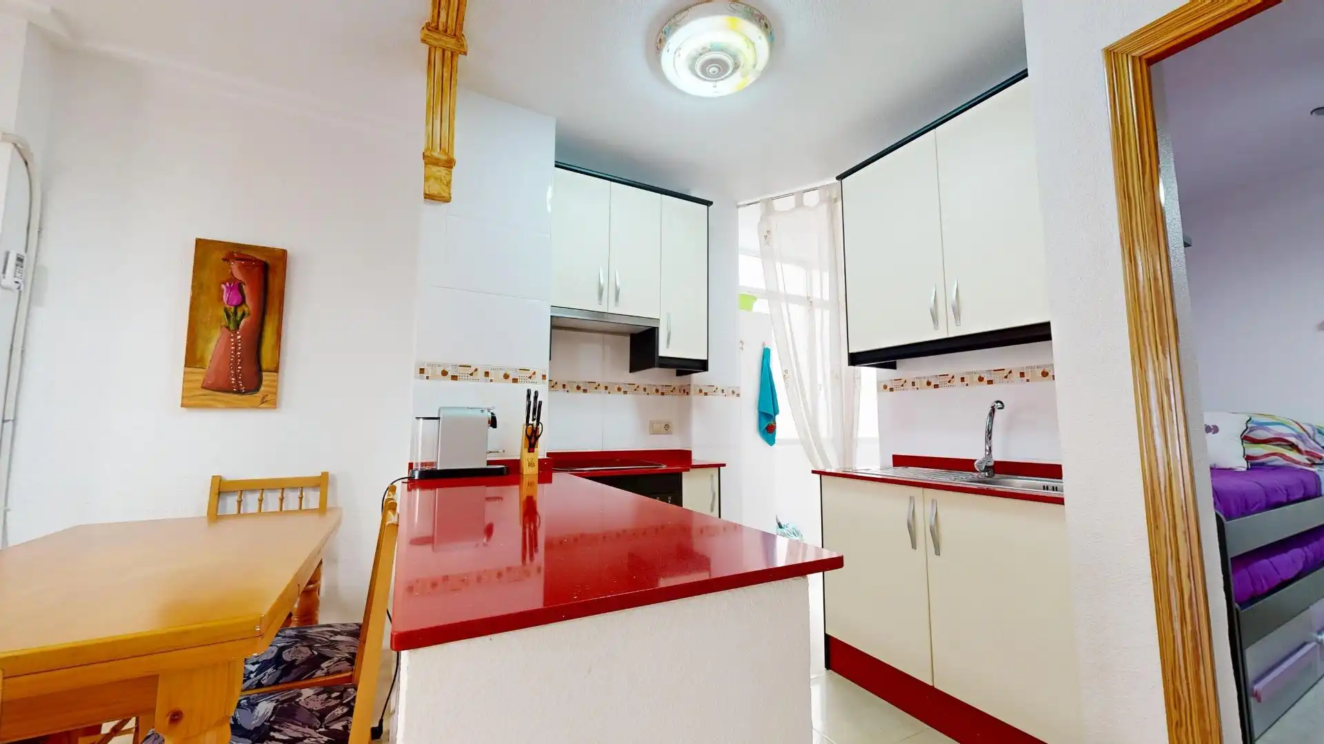 Cocina de Apartamento de alquiler en Torrevieja con Aire acondicionado, Amueblado y Balcón