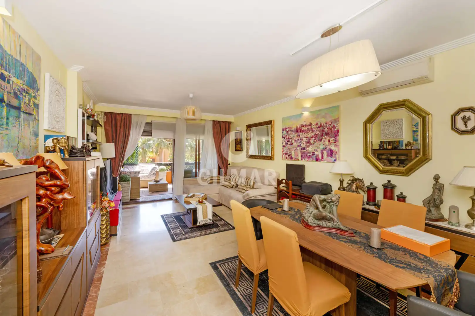 Sala de estar de Apartamento en venta en Estepona con Calefacción, Jardín privado y Trastero
