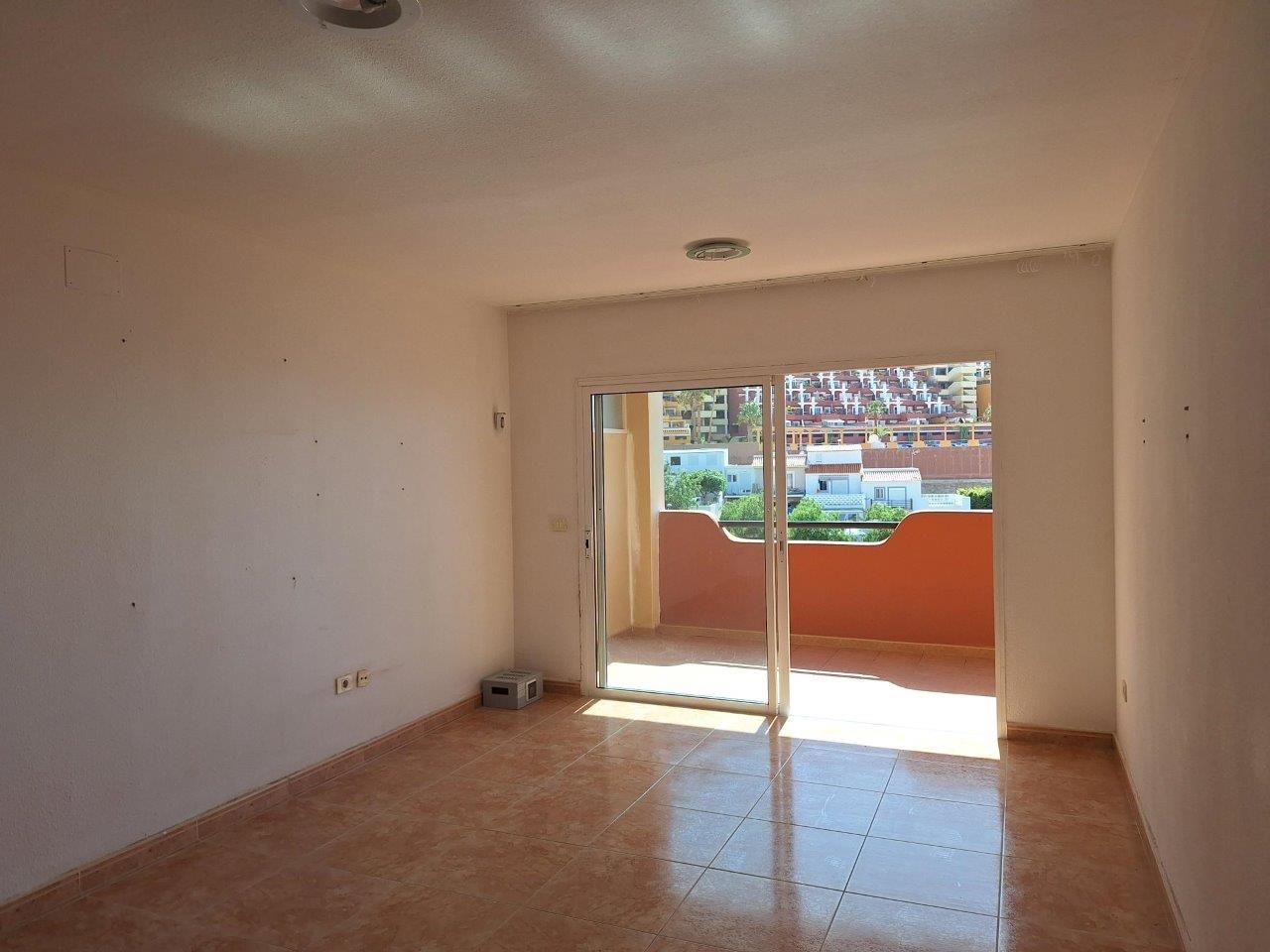 Flat for sale in Adeje