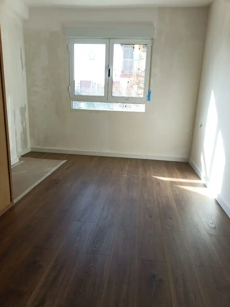 Habitación de Piso en venta en Valencia con Aire acondicionado, Parquet y Balcón