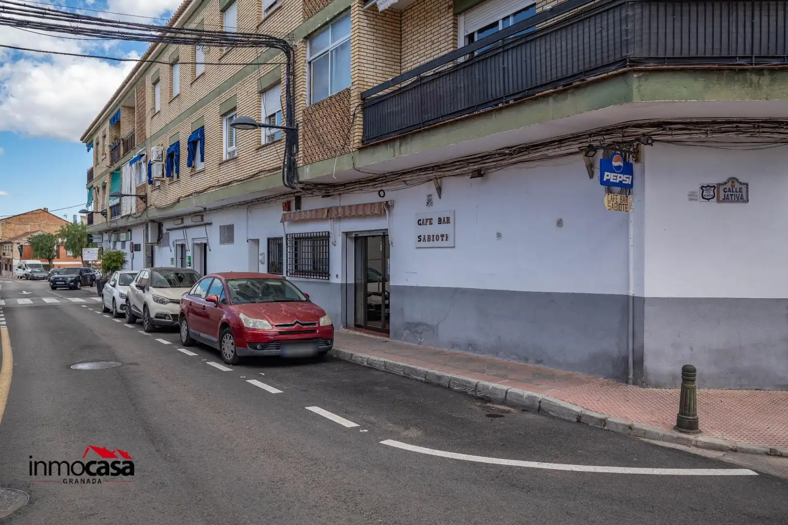 Vista exterior de Local en venta en Armilla