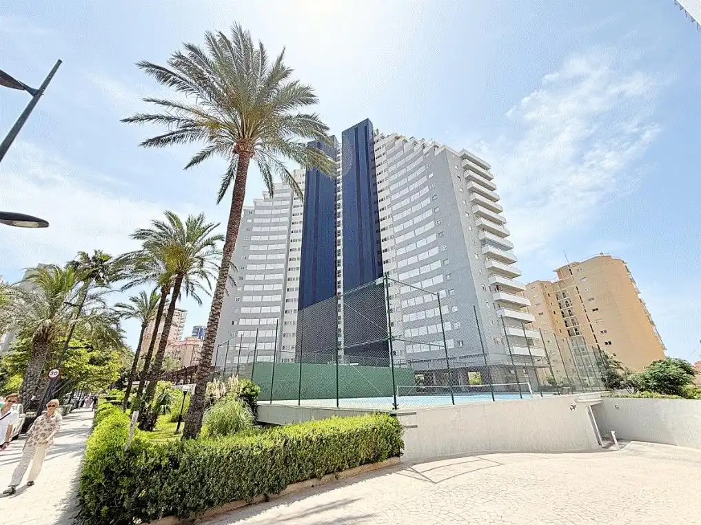 Apartamento con piscina en venta en Calle Dinamarca, imagen 20