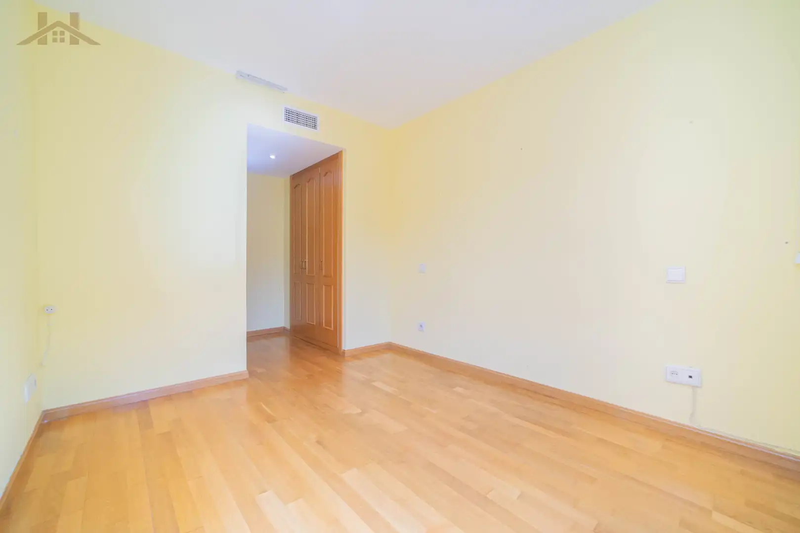 Schlafzimmer von Wohnung zum Verkauf in Madrid mit Klimaanlage, Heizung und Parkett
