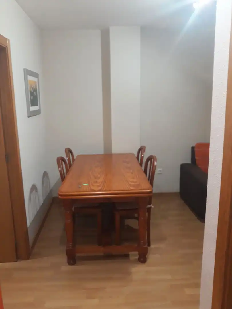 Flat for rent in Carrer Conrado del Campo, Plaza Crevillente - Antiguos Juzgados - El Asilo