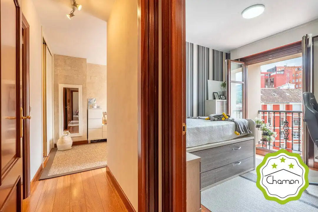 Flat for sale in Iralabarri
