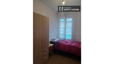 Photo 2 of Room in Entrevías, Madrid Capital