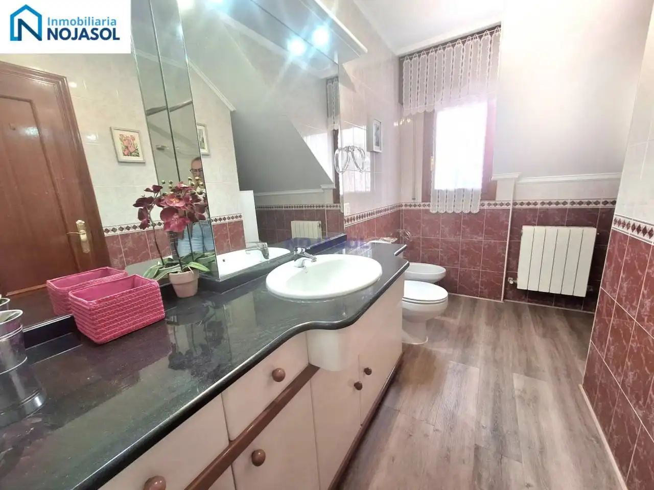 Badezimmer von Wohnungen zum Verkauf in Noja mit Heizung, Terrasse und Möbliert