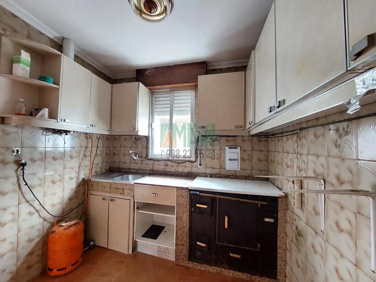 Cuina de Casa o xalet en venda en Paderne de Allariz amb Jardí privat i Balcó