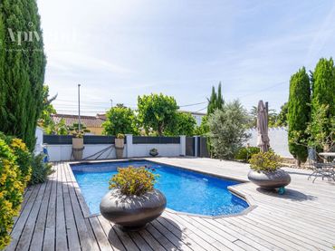 Xalet amb piscina en venda a Peni