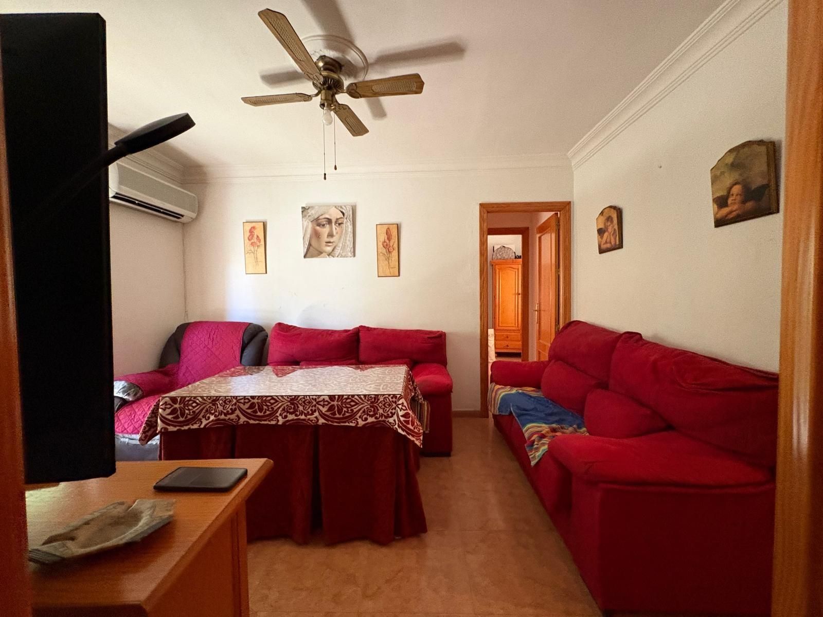 Living room of Flat for sale in  Sevilla Capital  with Air Conditioner, Terrace and Storage room