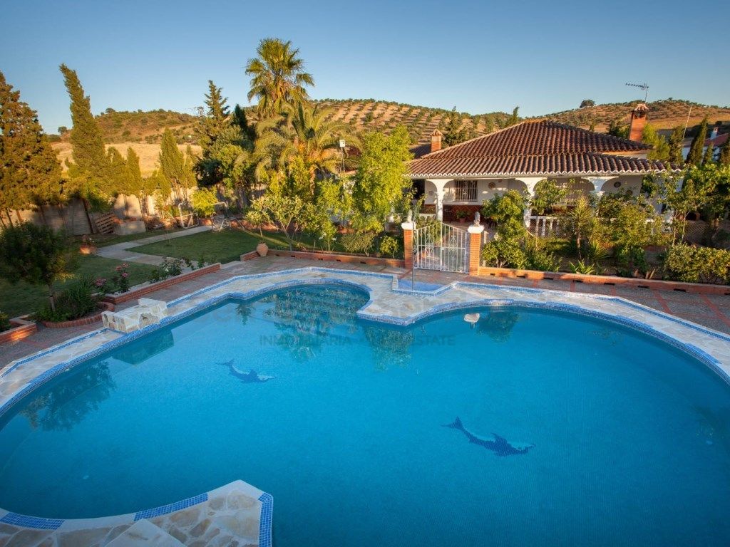 Piscina de Finca rústica en venda en Olvera