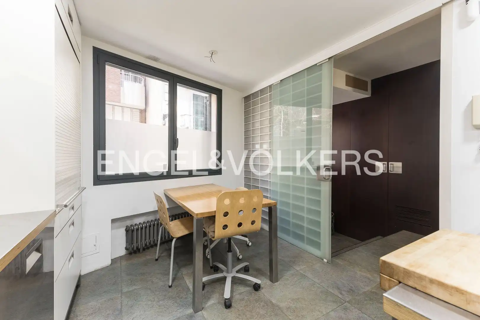 Houses for sale in Barcelona  with Air Conditioner, Heating and Private garden