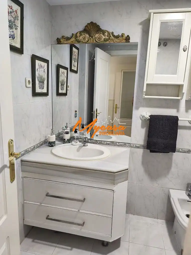 Bathroom of Flat for share in Villaviciosa de Odón  with Terrace and Furnished