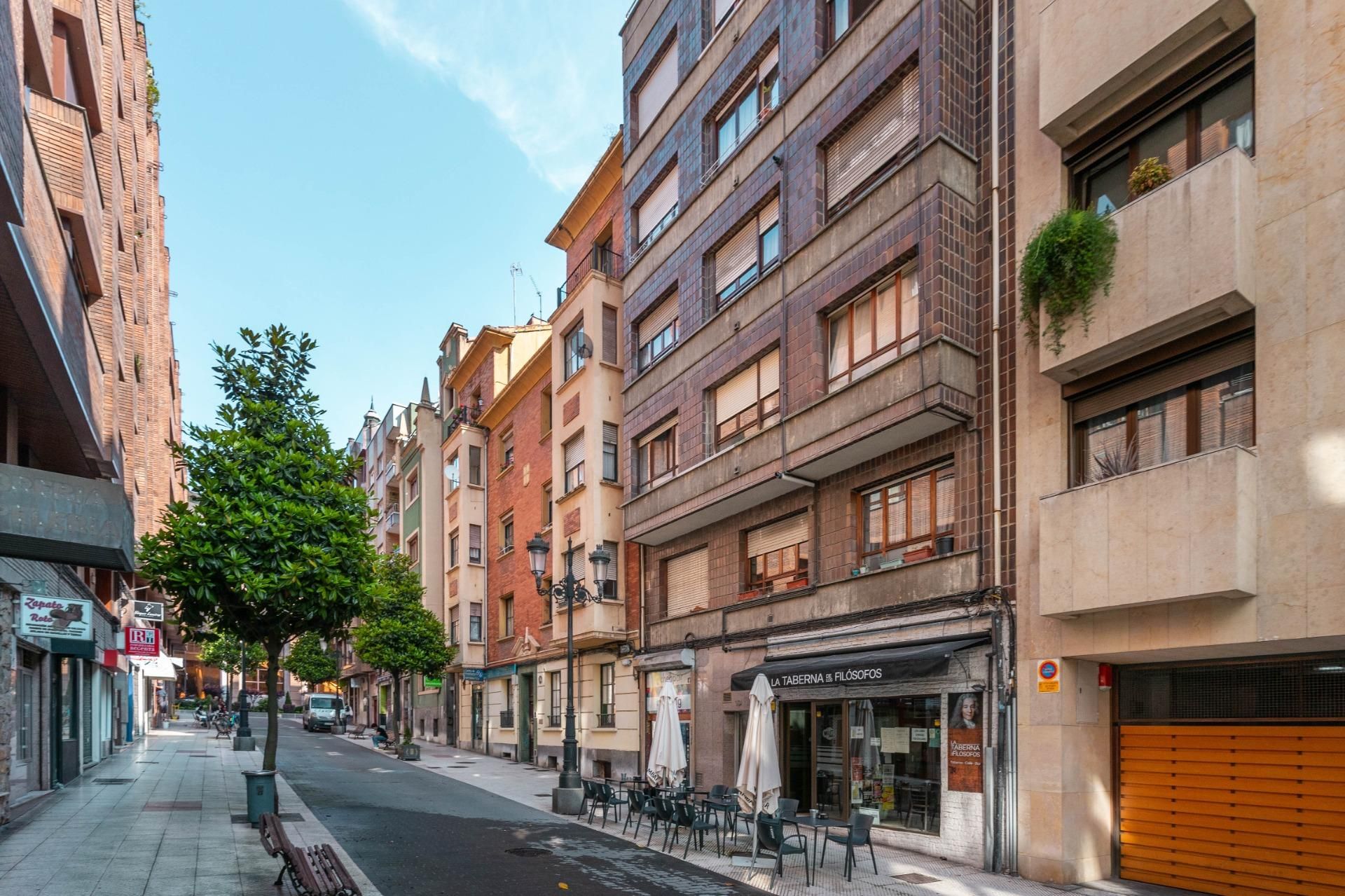 Vista exterior de Apartament en venda en Oviedo 