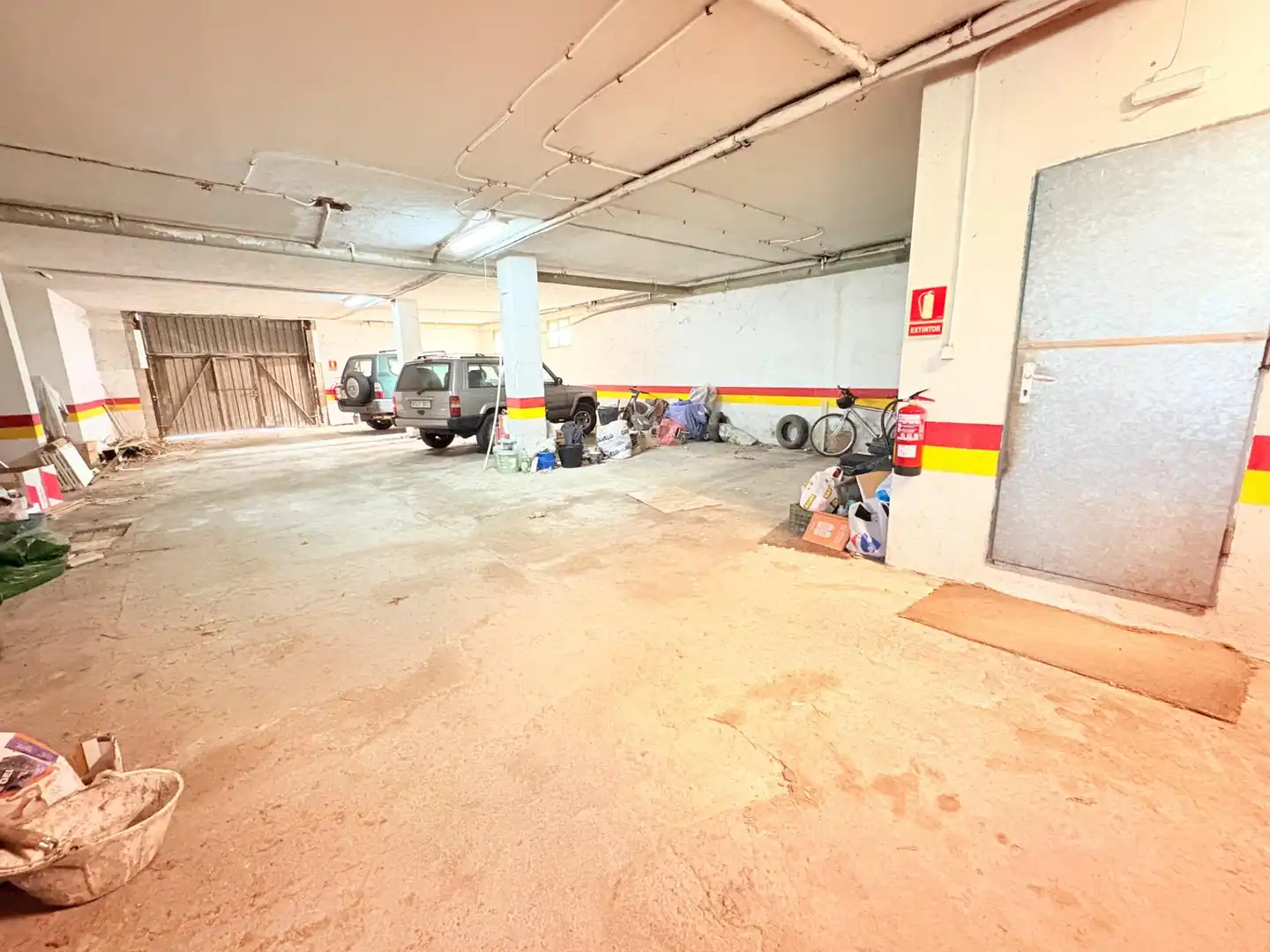 Parkplatz von Gebäude zum Verkauf in Carracedelo
