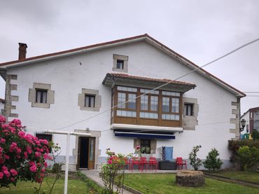 Casa amb jardí en venda a Suances