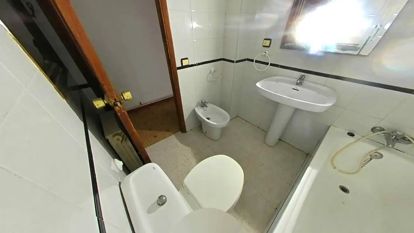 Baño de Piso en venta en Autol