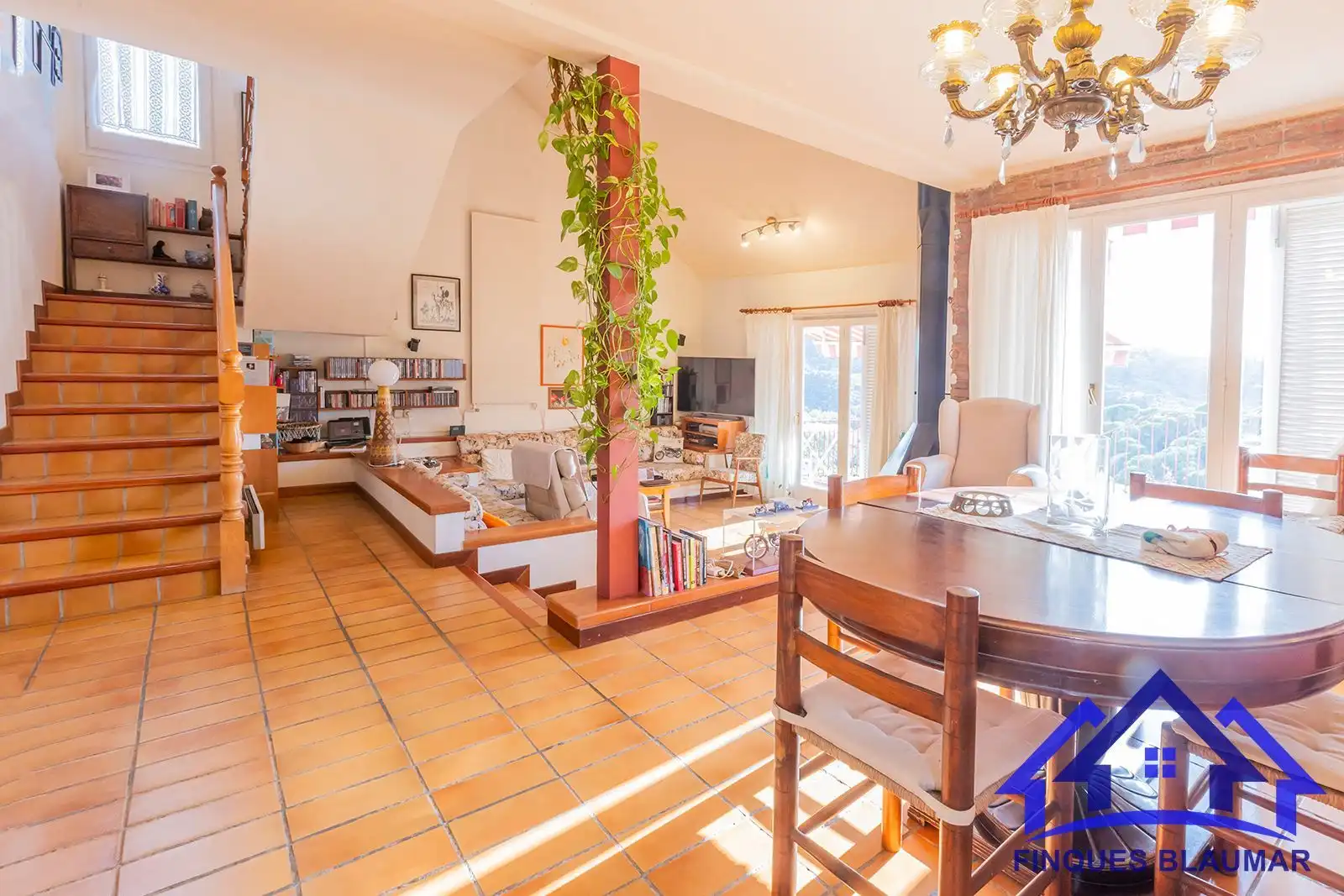 Sala d'estar de Casa o xalet en venda en Sant Iscle de Vallalta amb Calefacció, Jardí privat i Terrassa