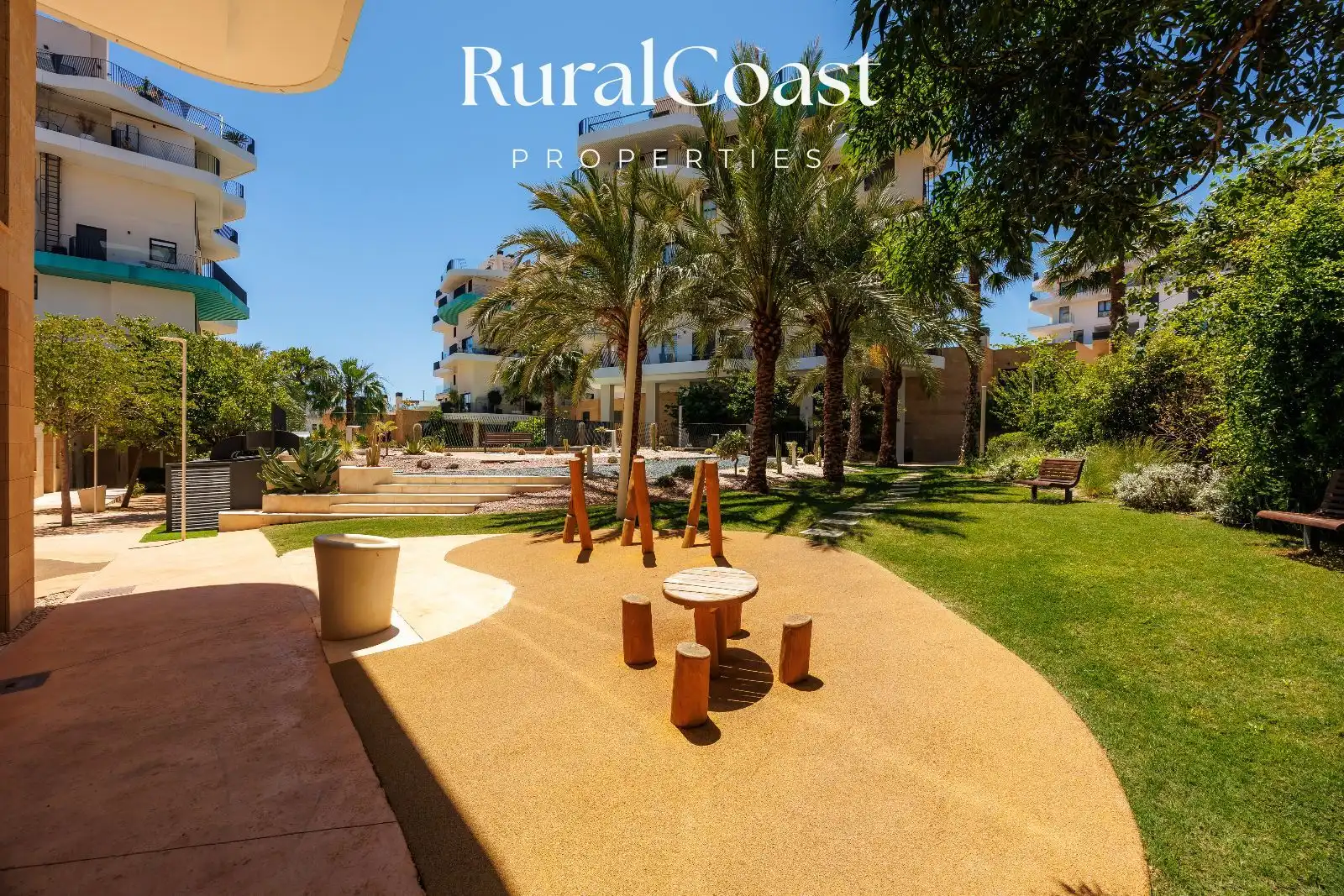 Vista exterior de Dúplex en venta en Villajoyosa / La Vila Joiosa con Aire acondicionado, Terraza y Trastero