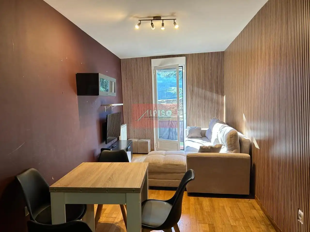 Flat with terrace to rent in Centro