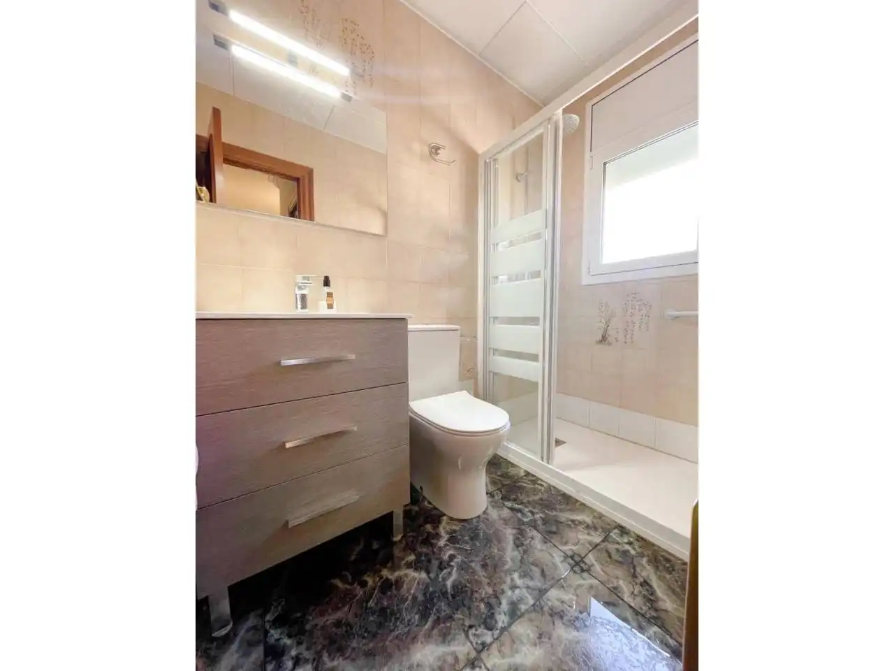 Baño de Casa o chalet en venta en Cerdanyola del Vallès con Calefacción, Jardín privado y Terraza