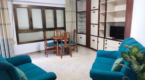 Foto 3 de Piso de alquiler en Oliva pueblo, Oliva