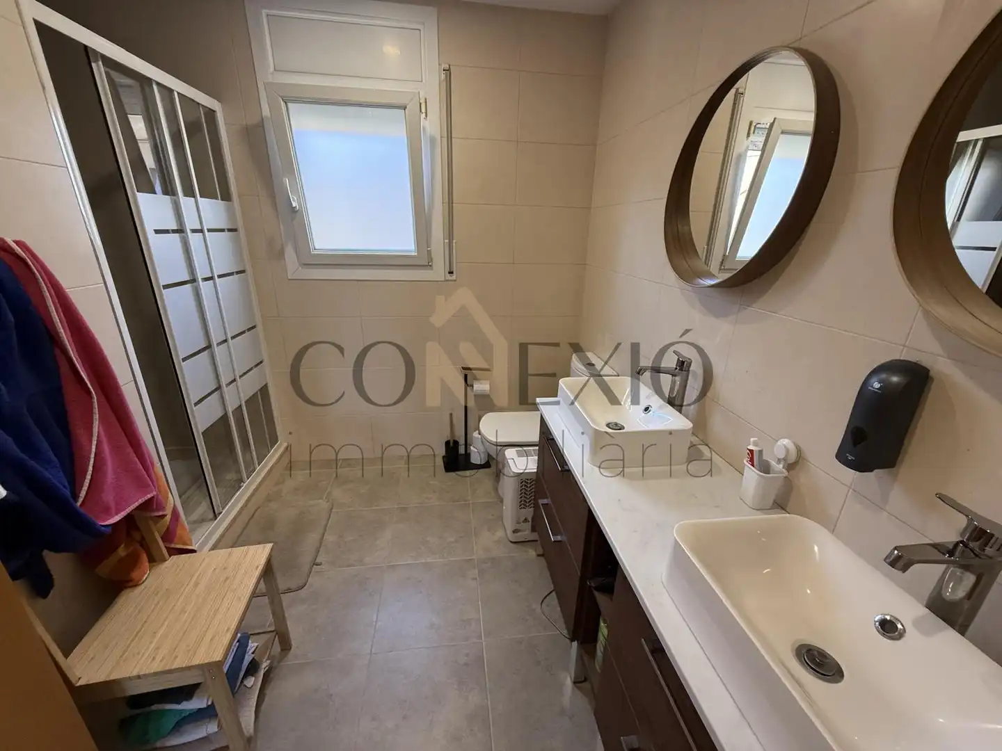 Bany de Casa o xalet en venda en Sant Julià de Ramis amb Aire condicionat, Calefacció i Jardí privat