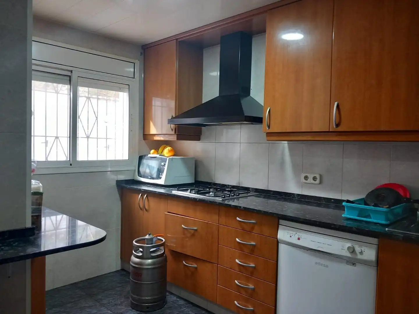 Cuina de Casa o xalet en venda en Torrelles de Foix amb Traster
