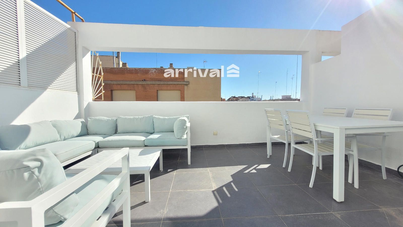 Terraza de Ático de alquiler en  Valencia Capital con Aire acondicionado, Calefacción y Terraza