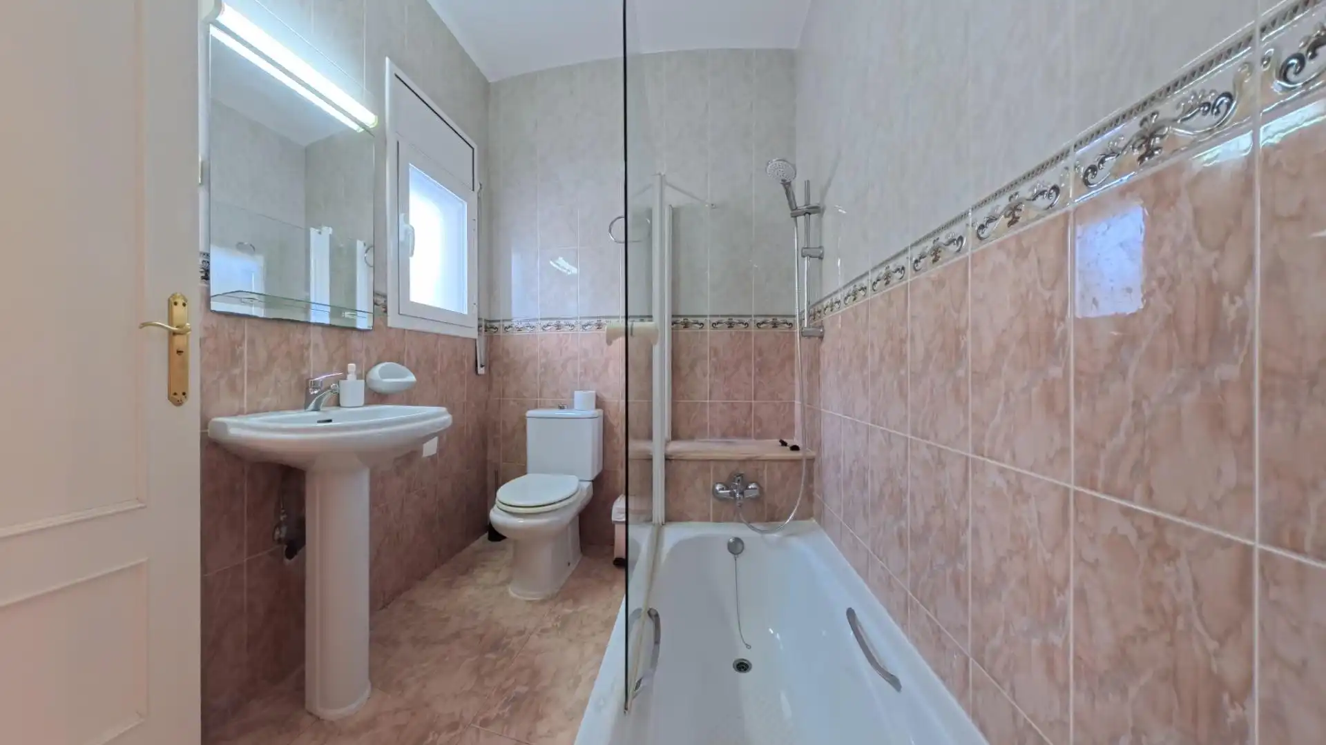 Chalet con piscina en venta en Eucaliptus- Poble Nou del Delta, imagen 24