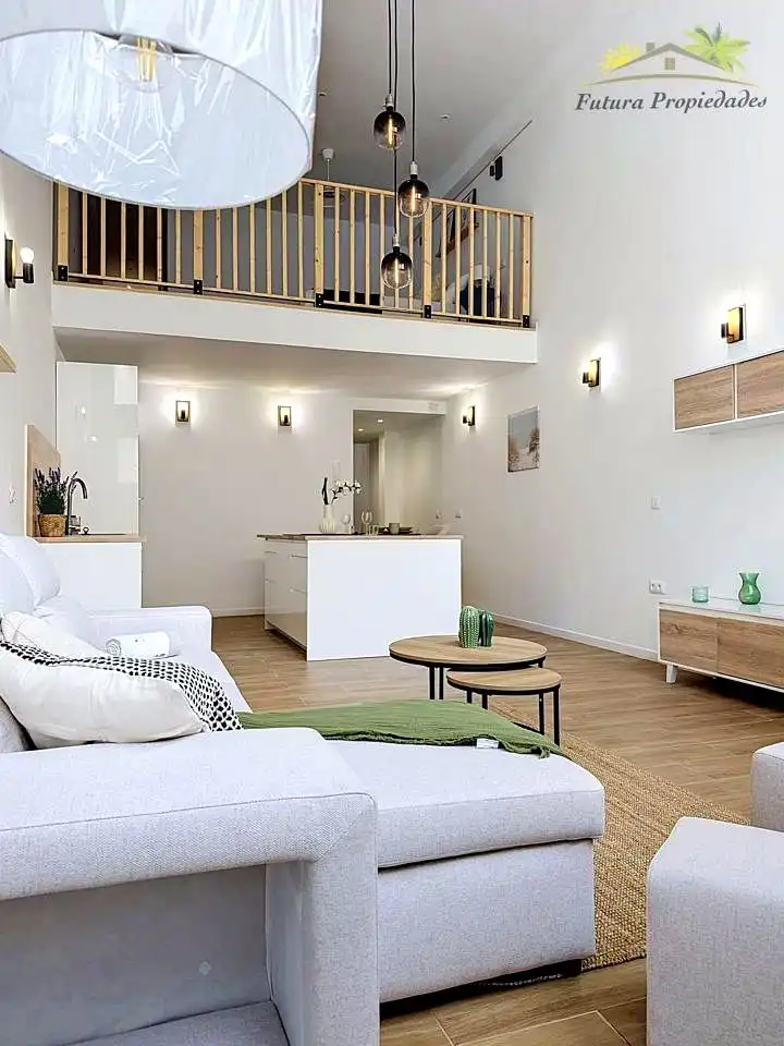 Wohnzimmer von Erdgeschoss zum Verkauf in Arrecife mit Möbliert