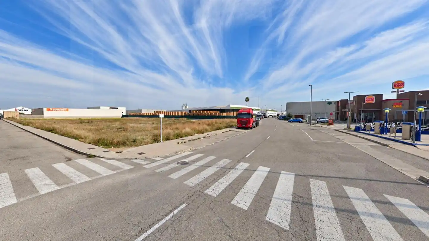 Industrial building to rent in calle dels Fusters