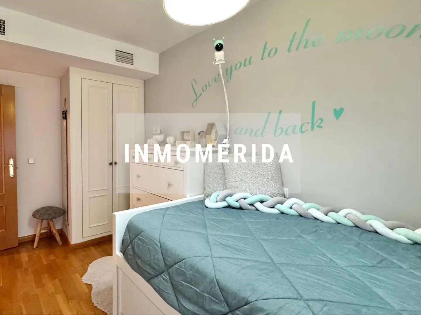 Habitación de Casa adosada en venta en Mérida con Aire acondicionado, Calefacción y Jardín privado