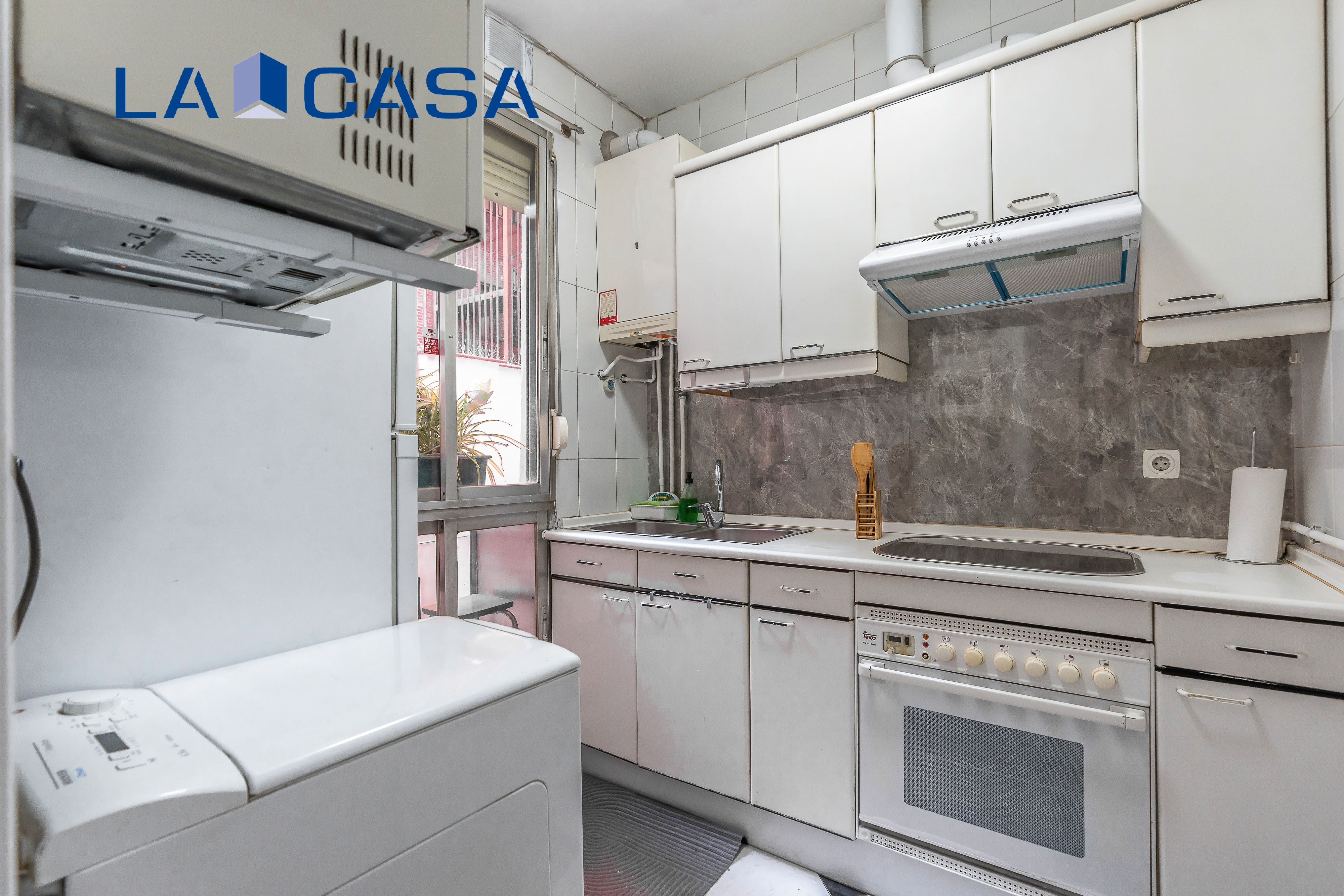 Cuina de Planta baixa en venda en  Madrid Capital