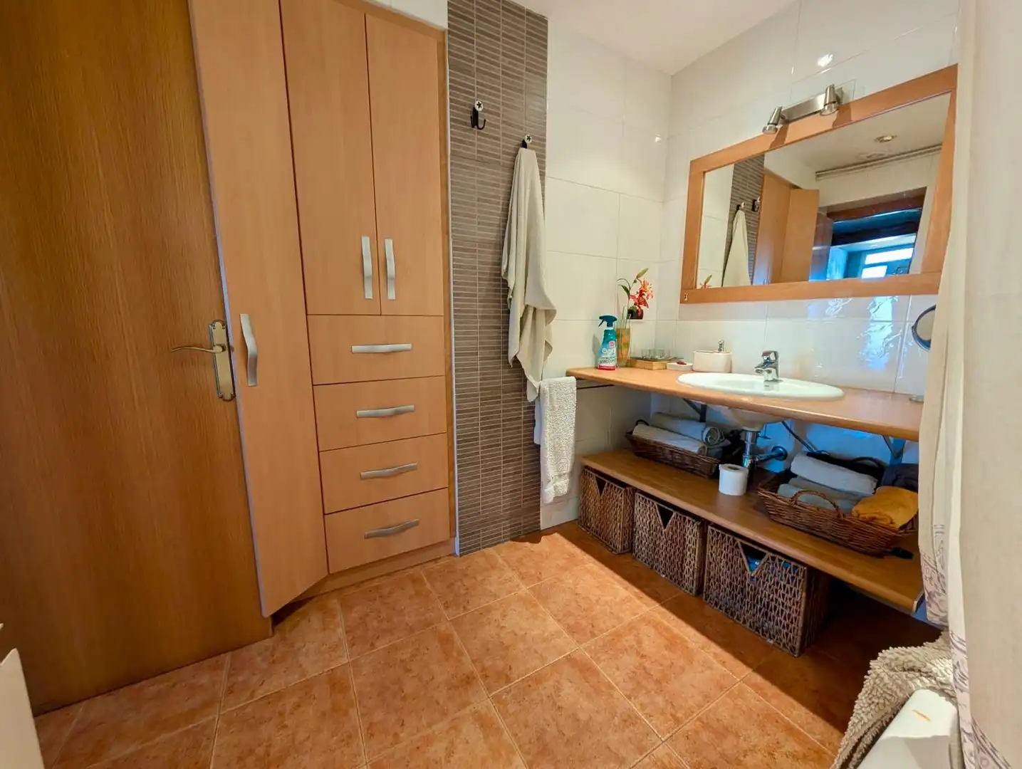 Baño de Piso para compartir en Barri Mion - Puigberenguer