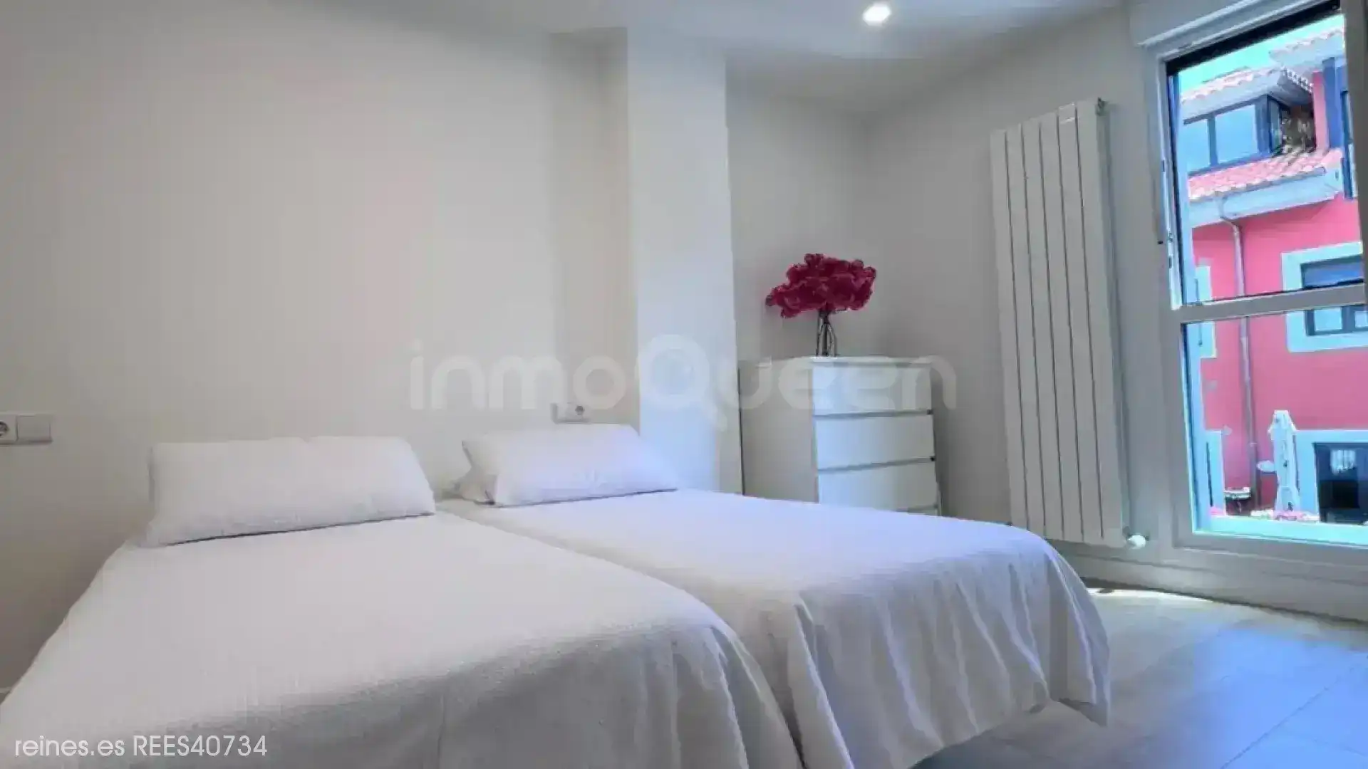 Dormitori de Apartament de lloguer en Llanes amb Calefacció i Moblat