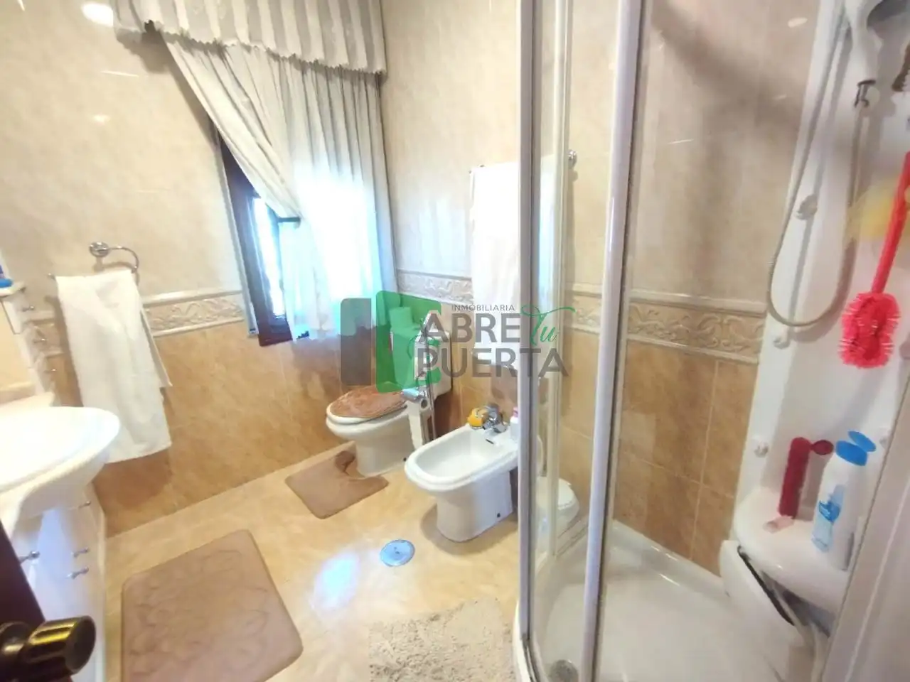 Bathroom of Houses for sale in Ourense Capital   with Heating, Private garden and Terrace