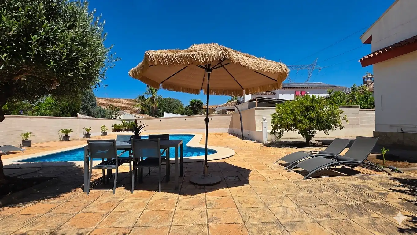 Terrasse von Haus oder Chalet zum Verkauf in L'Eliana mit Klimaanlage, Heizung und Privatgarten