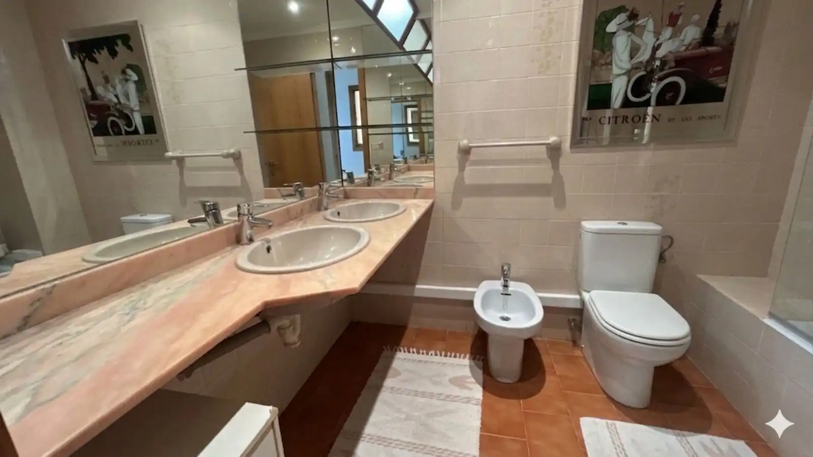 Badezimmer von Einfamilien-Reihenhaus zum Verkauf in  Palma de Mallorca mit Klimaanlage, Heizung und Terrasse