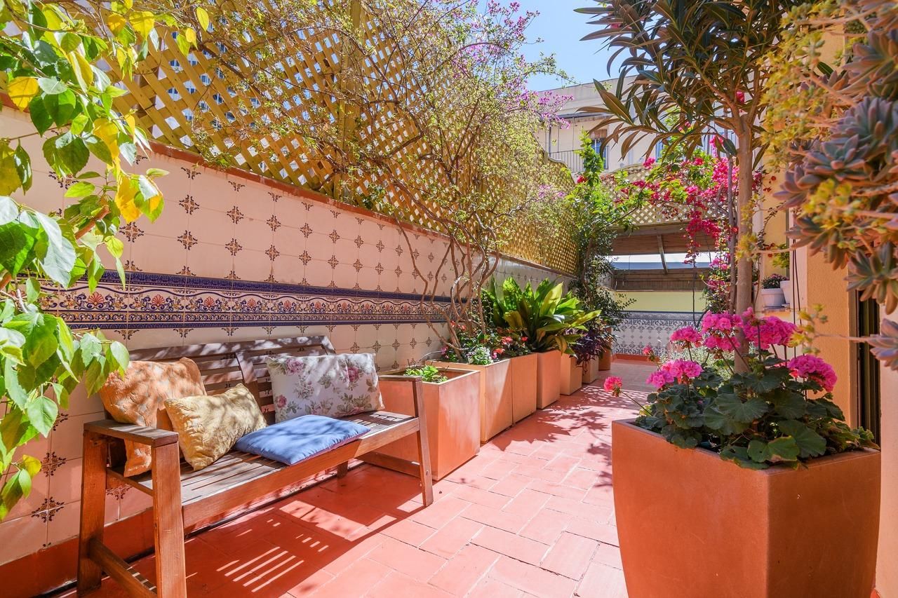 Terrassa de Pis de lloguer en  Barcelona Capital amb Jardí privat, Terrassa i Moblat