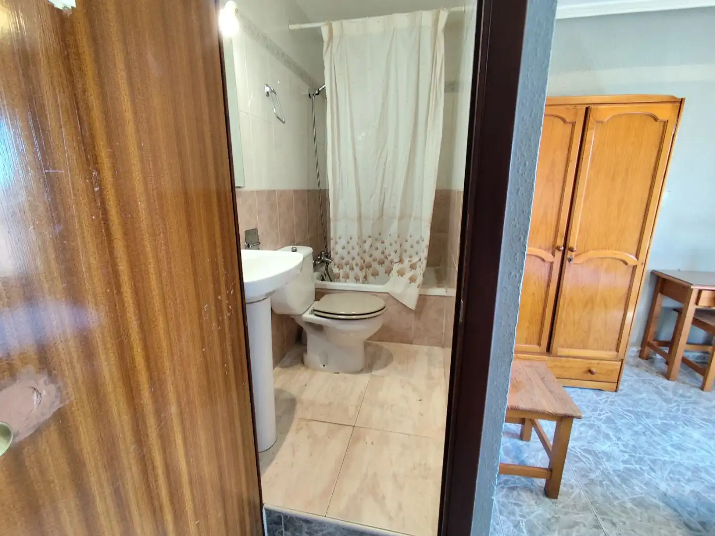 Badezimmer von Wohnung zur Miete in  Zaragoza Capital mit Balkon
