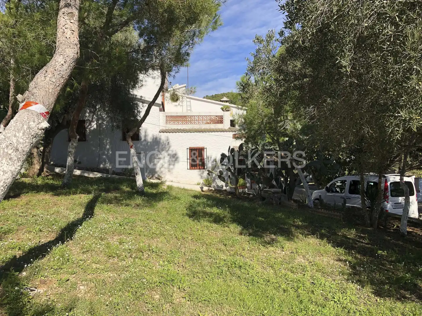Vista exterior de Edificio en venta en Vilanova i la Geltrú