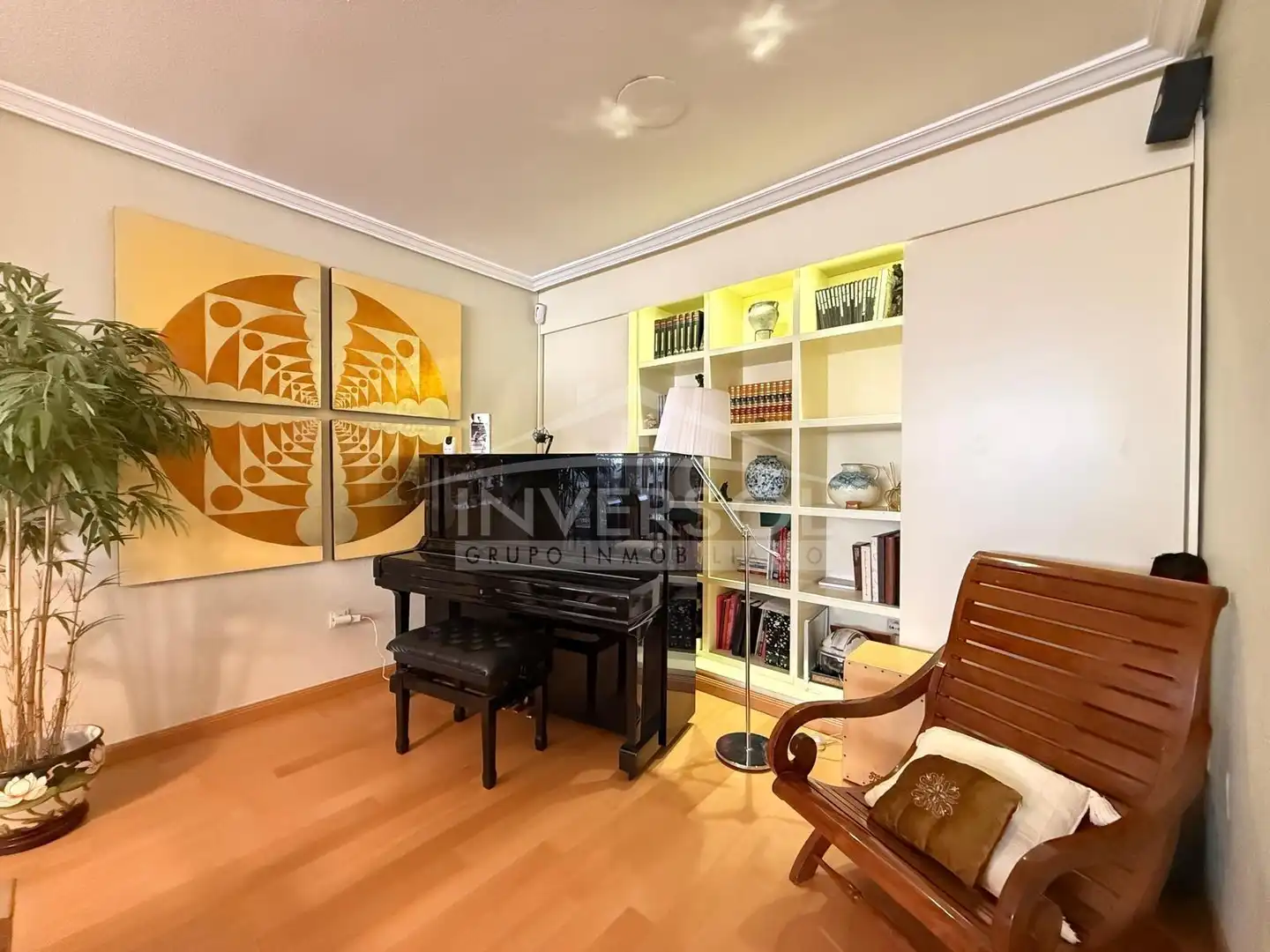 Sala de estar de Ático en venta en El Ejido con Aire acondicionado, Calefacción y Parquet