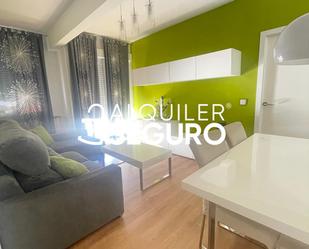 Living room of Flat to rent in  Madrid Capital  with Air Conditioner and Terrace