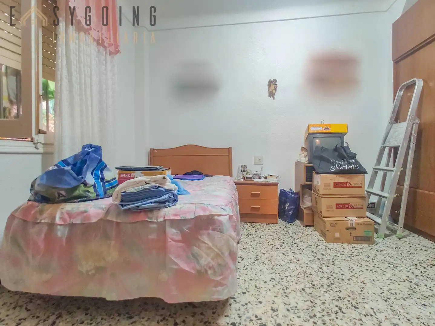 Habitación de Edificio en venta en Santa Pola