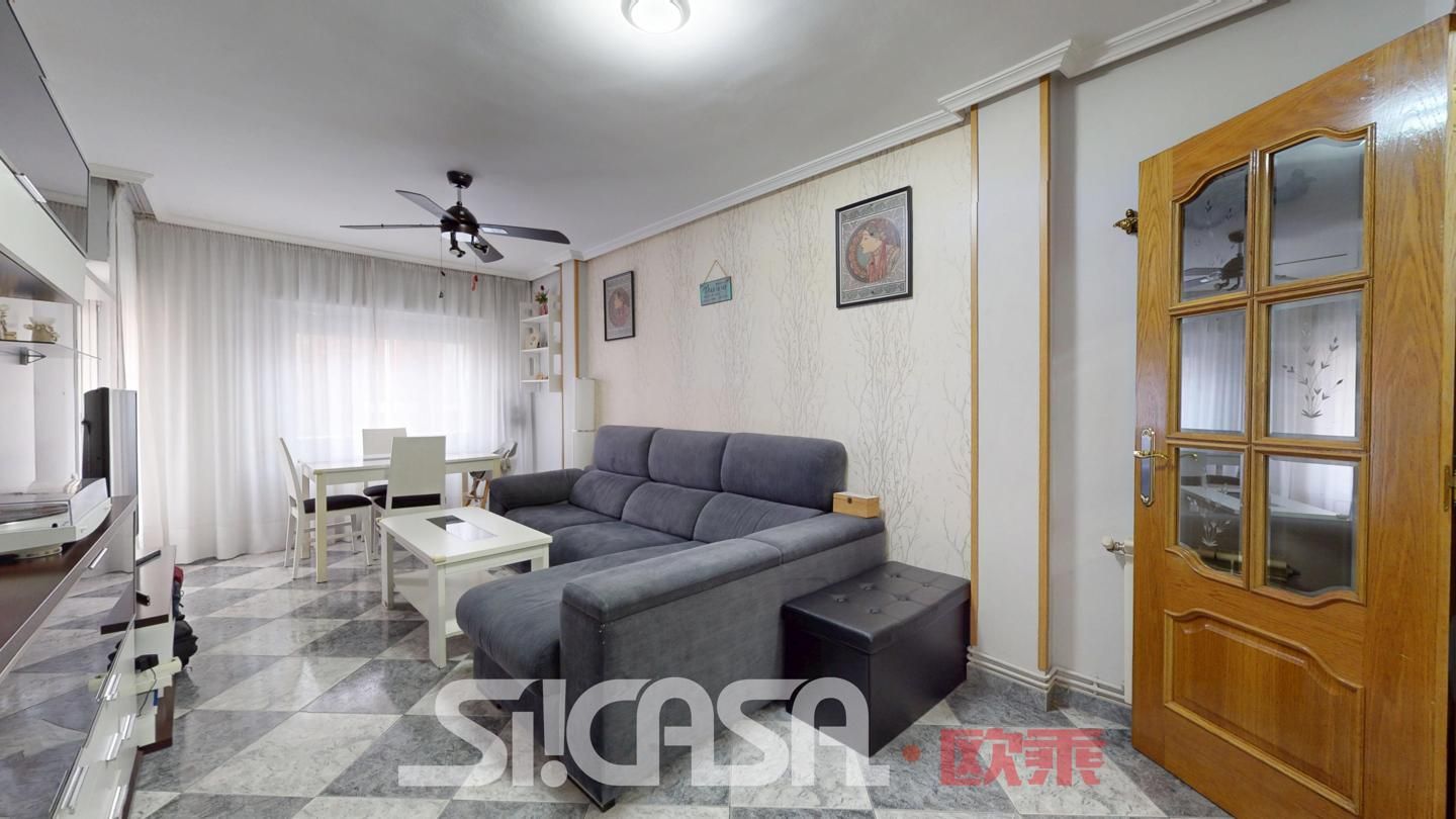 Sala de estar de Piso en venta en Parla con Calefacción y Terraza