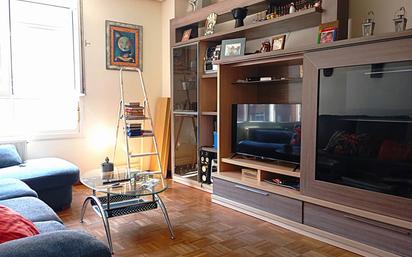 Sala d'estar de Pis en venda en Avilés amb Parquet, Terrassa i Traster