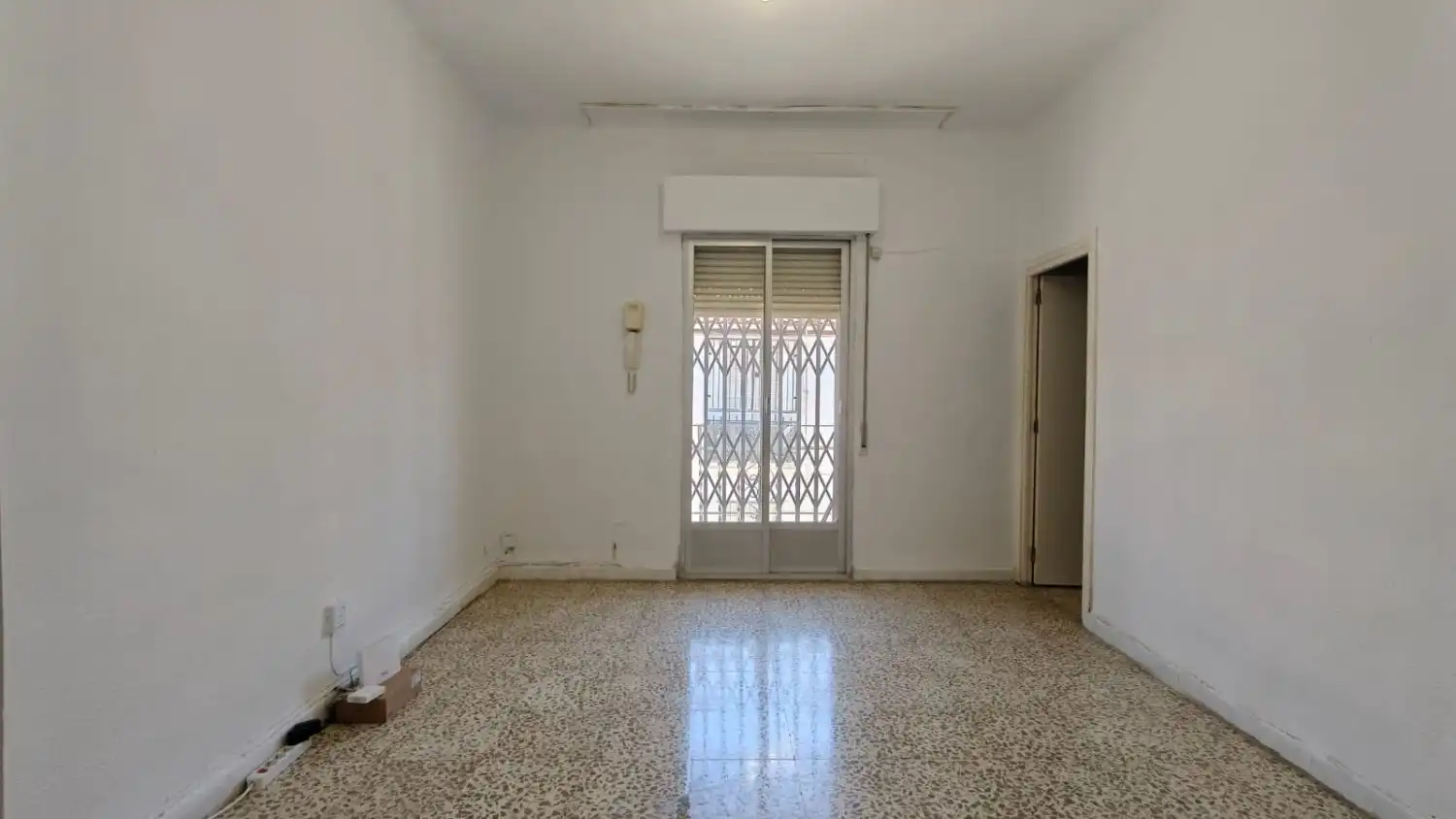 Sala de estar de Piso en venta en Granada con Aire acondicionado y Balcón